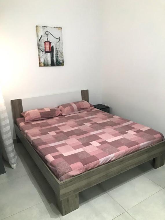Luqa Apartment - 5 Mins From Airport Exterior photo